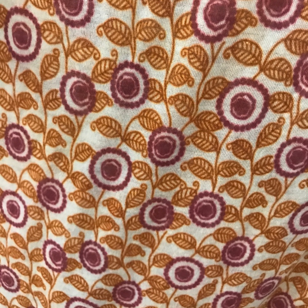 Flower Patterned Sheer Tank - Picture 4 of 4