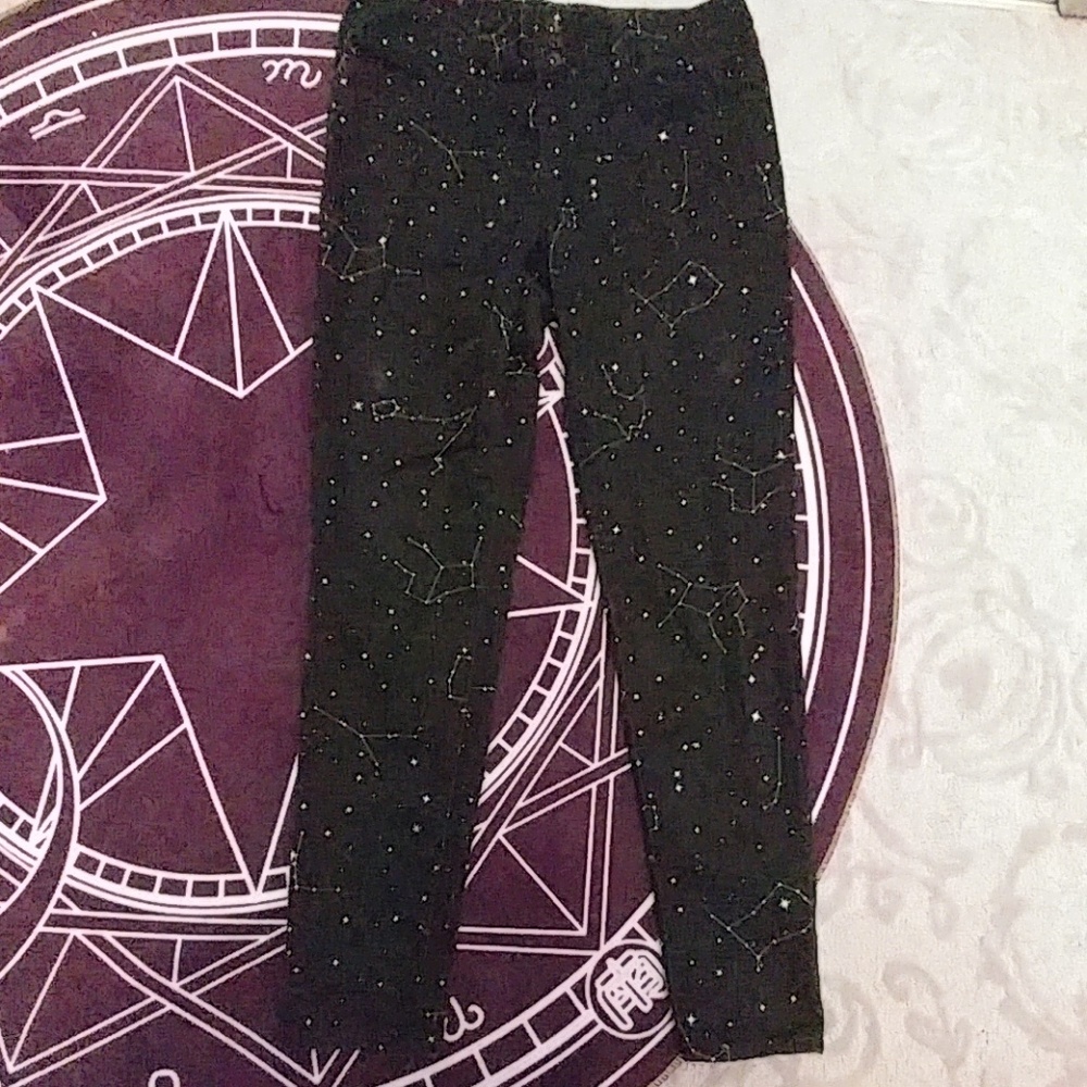 Hot Topic Black Heart Constellation Size 11 Skinny