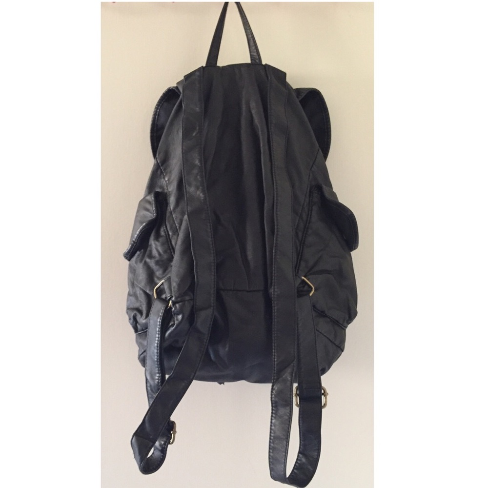 Backpack. - Picture 2 of 4