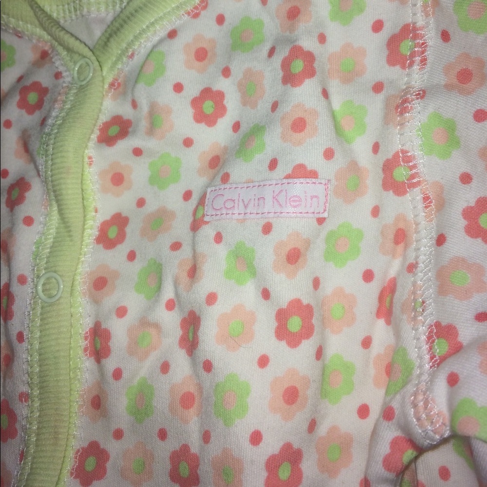 Calvin Klein layette - Picture 4 of 5