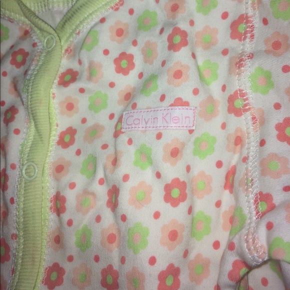 Calvin Klein layette - Picture 4 of 5