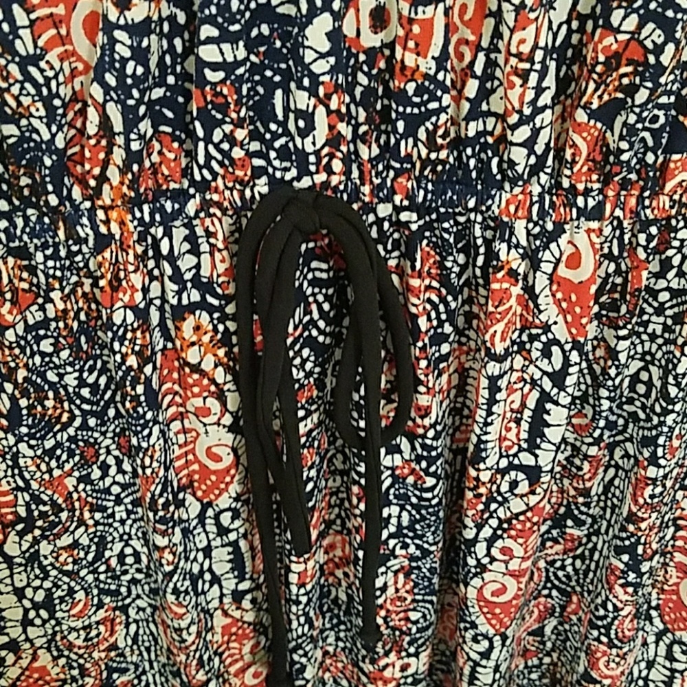 Dress - Picture 2 of 6