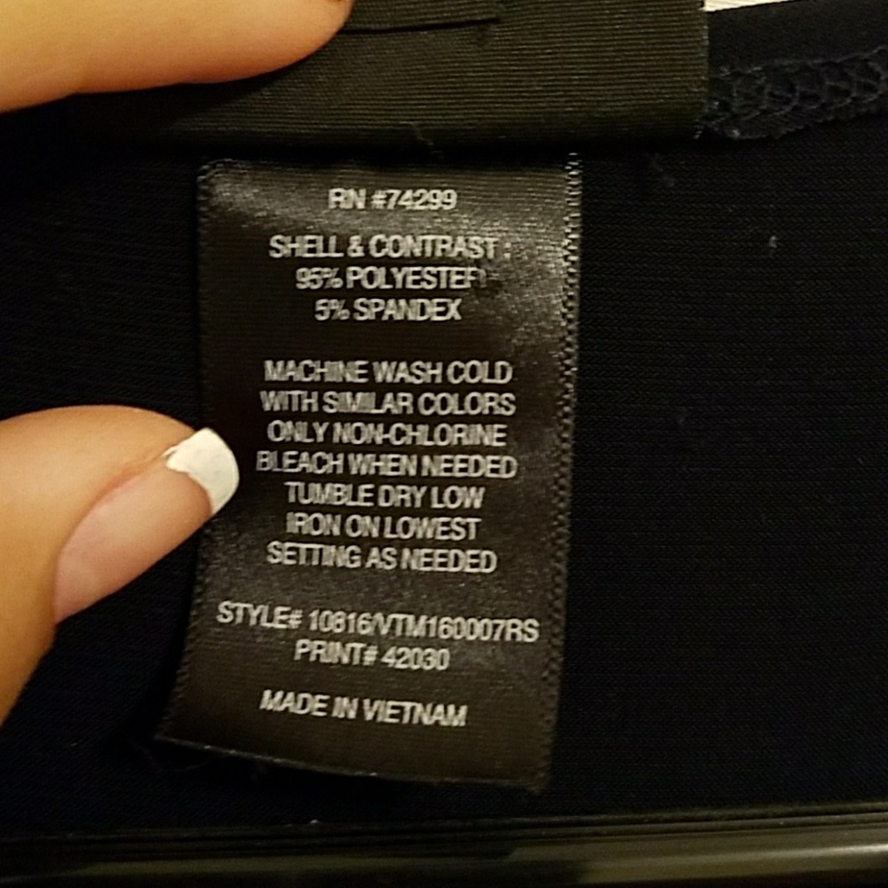 Dress - Picture 6 of 6