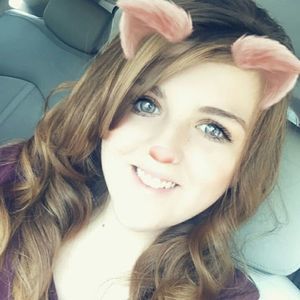 Meet your Posher, Leah