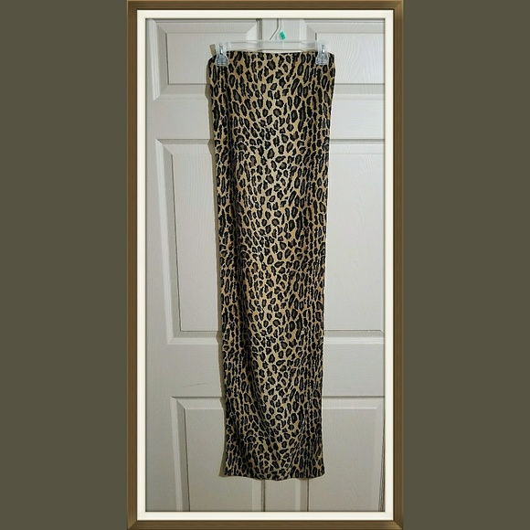 💋NWOT Leopard Print Scarf - Picture 1 of 2