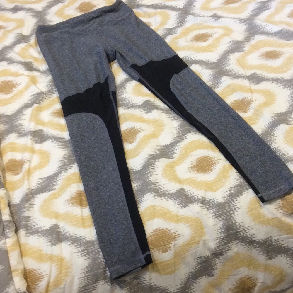 YOGA PANTS