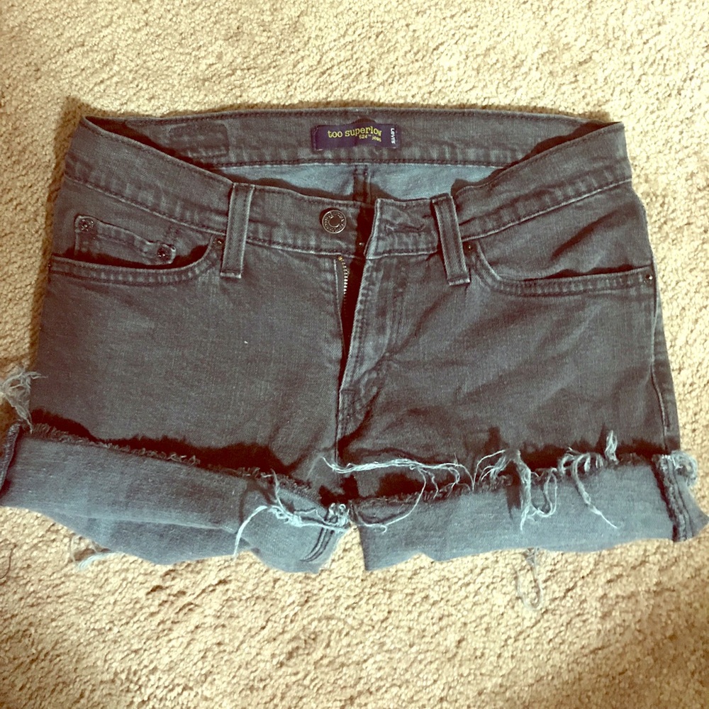Black Levi jean short cut offs