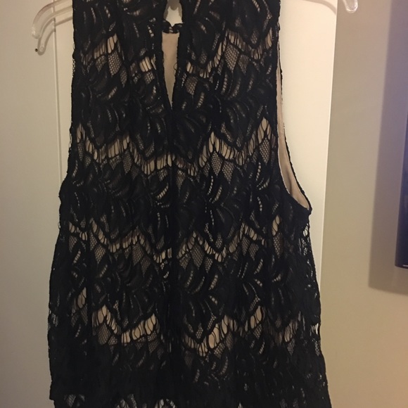 Sleeveless lace top - Picture 3 of 4