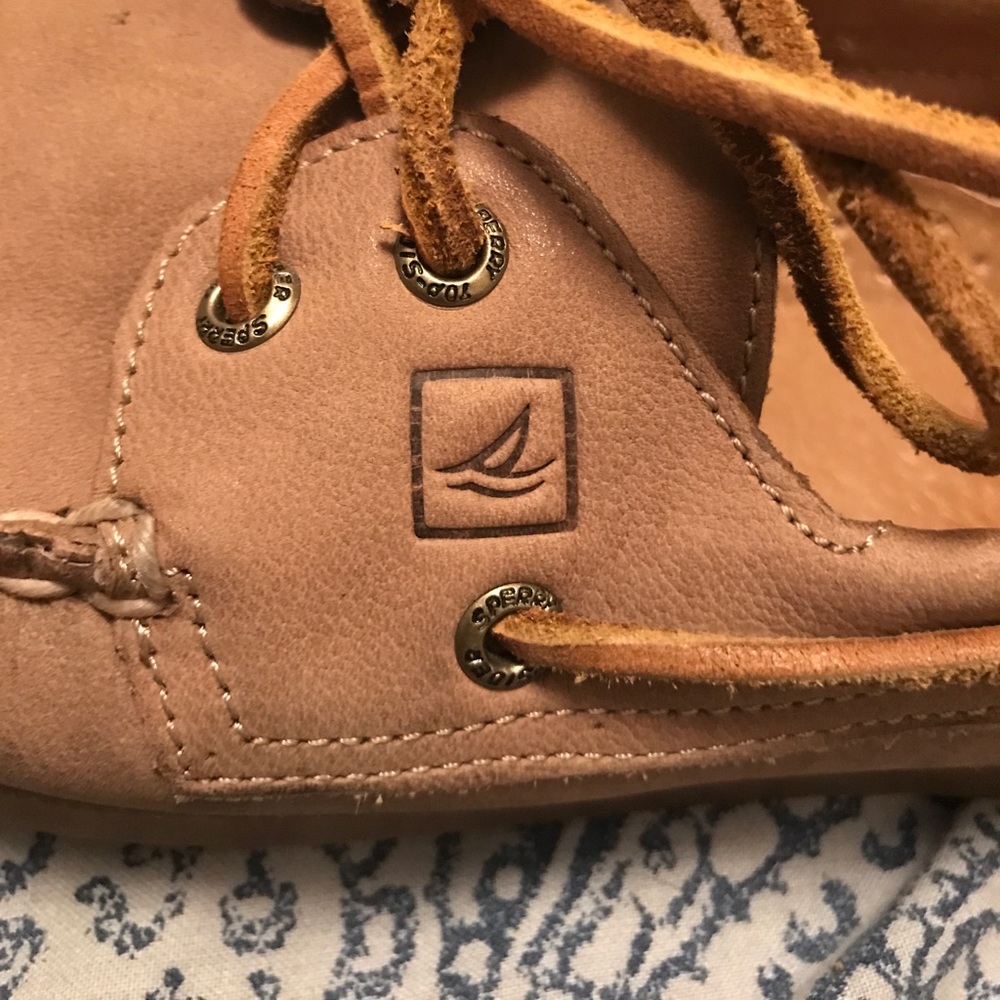 Women’s Sperrys - Picture 3 of 3