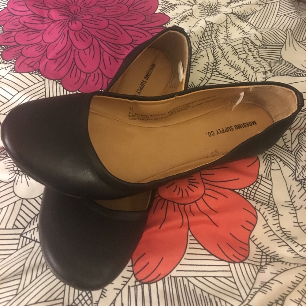 Black flats size 7 1/2