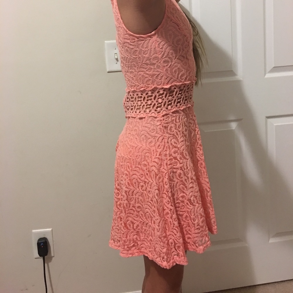 Dress - Picture 3 of 3