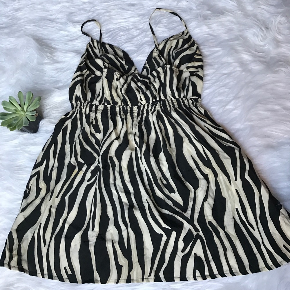 Express Silk Zebra Print Blouse - Picture 7 of 7