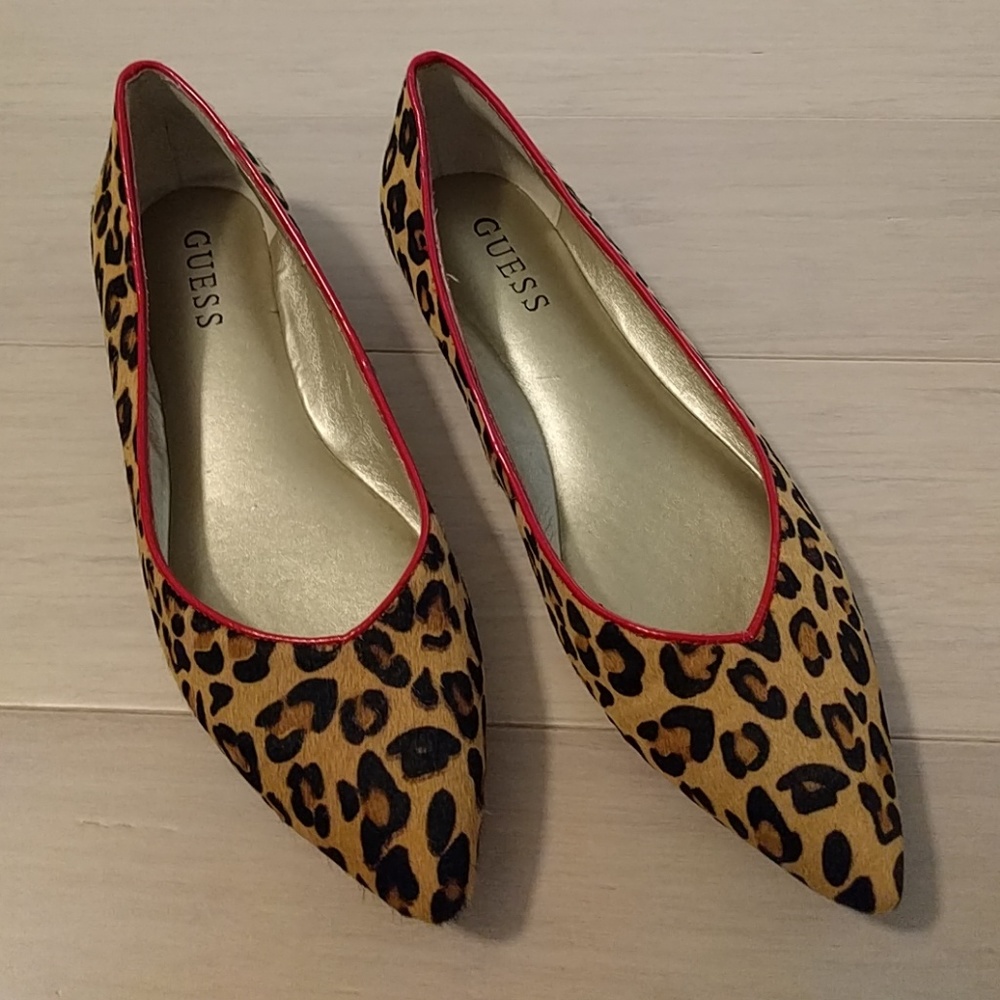 Guess flats -like new