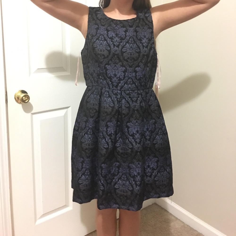 Blue/black dress