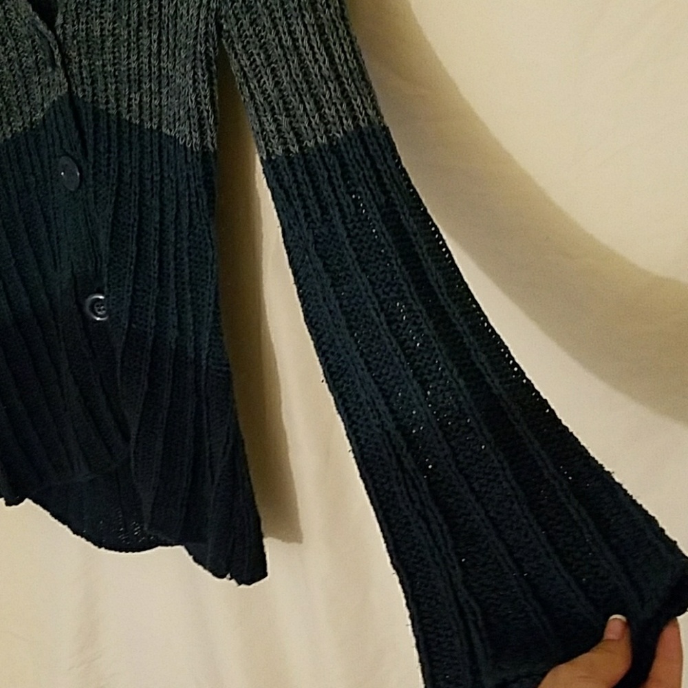Sweater - Picture 2 of 4