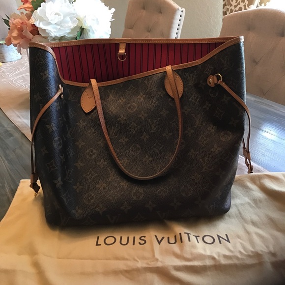 Louis Vuitton Handbags - Louis Vuitton Neverfull MM