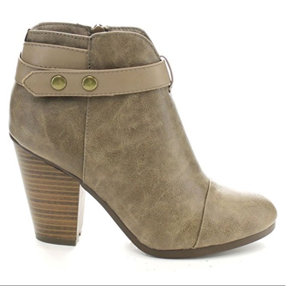 Beige Belted Chunky Heel Ankle Booties - Picture 4 of 6