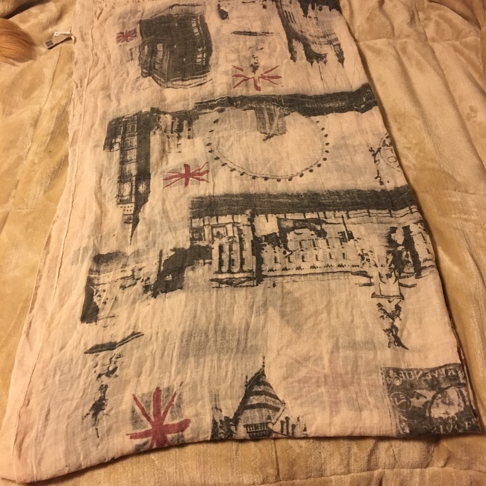 England designed scarf - Picture 2 of 6