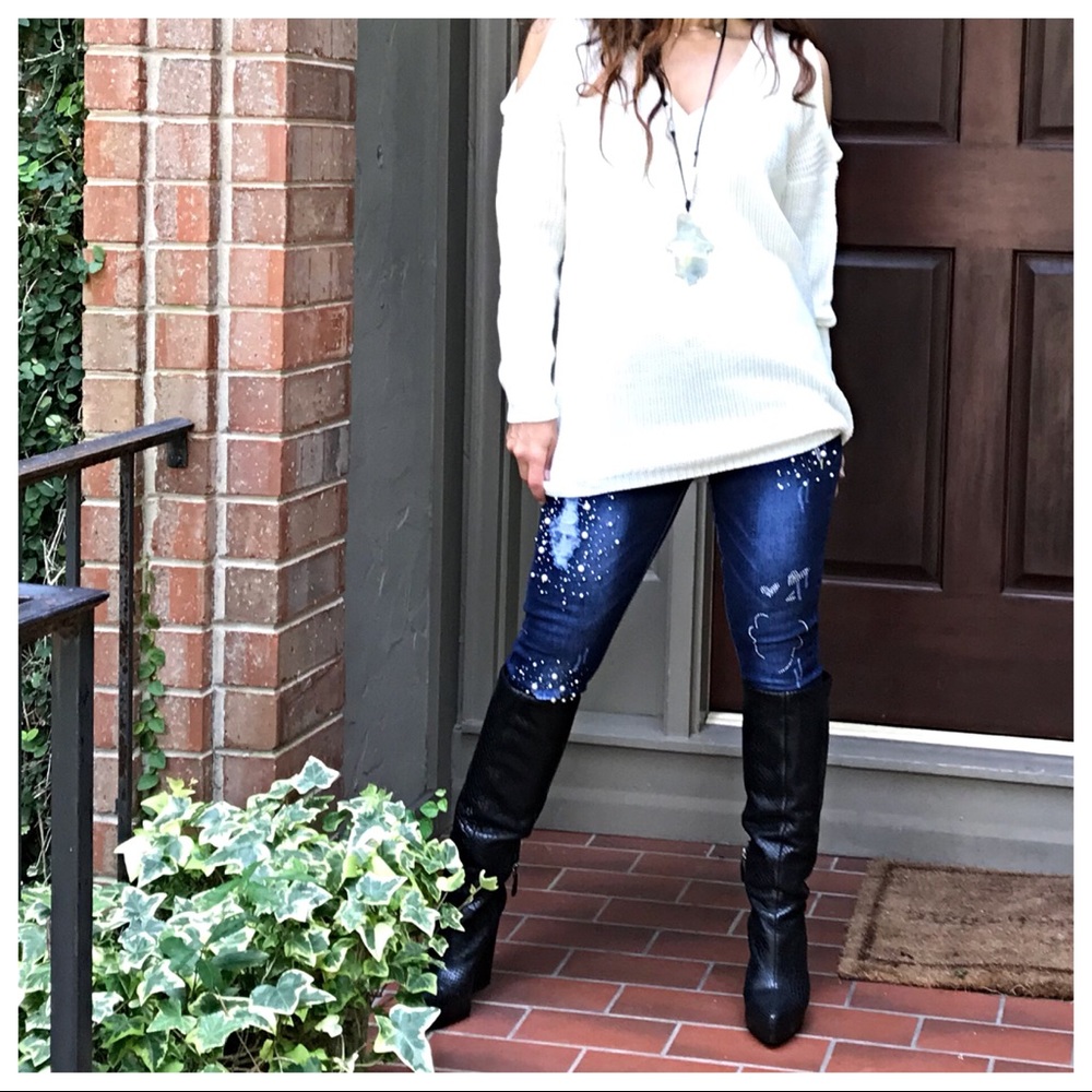 ✨LAST ONE ✨Knit cold shoulder sweater - Picture 3 of 4
