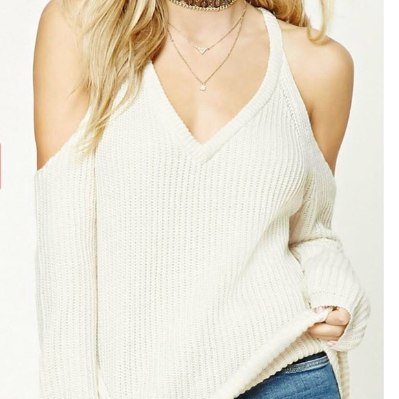 Sweaters - ✨LAST ONE ✨Knit cold shoulder sweater