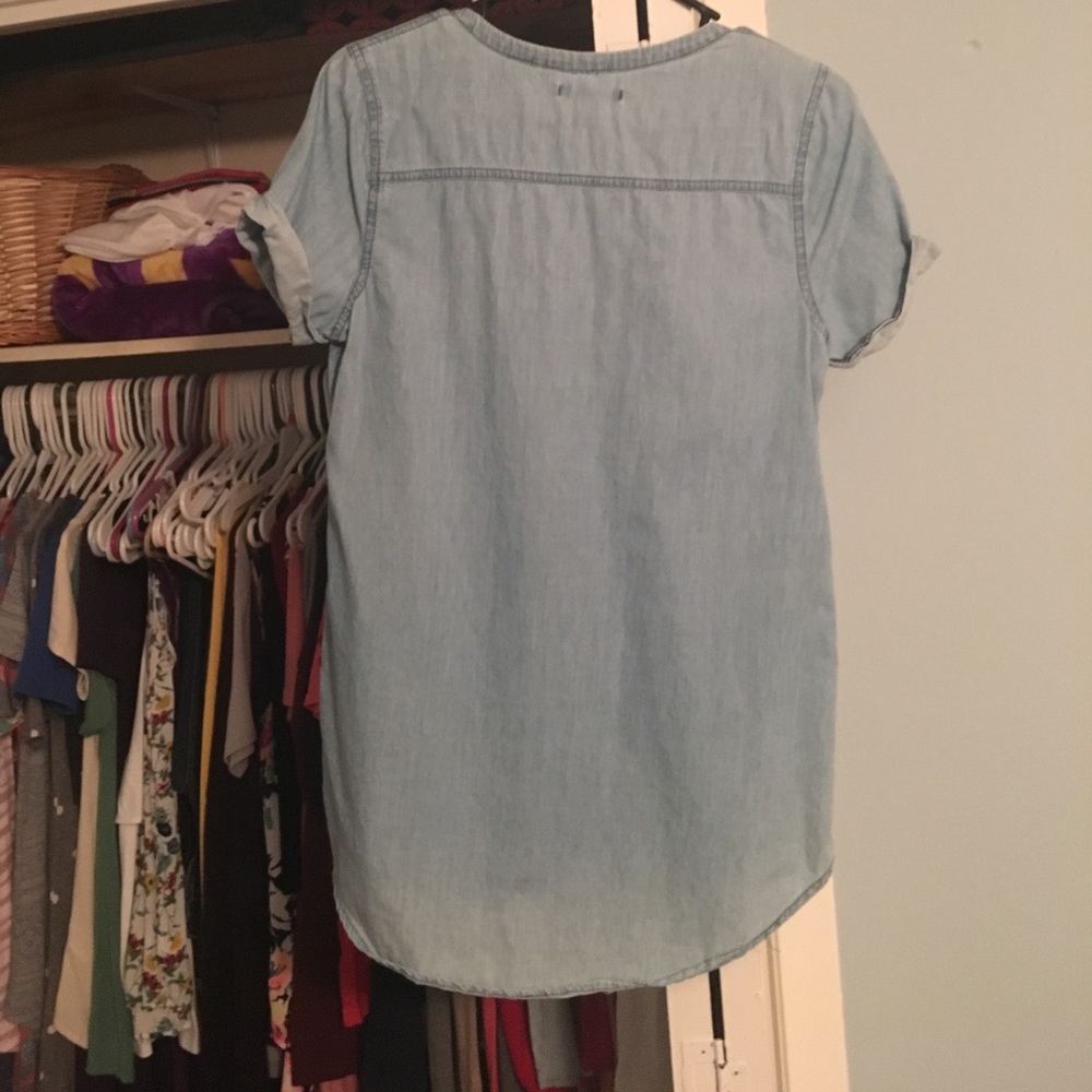 Old Navy chambray top - Picture 2 of 3