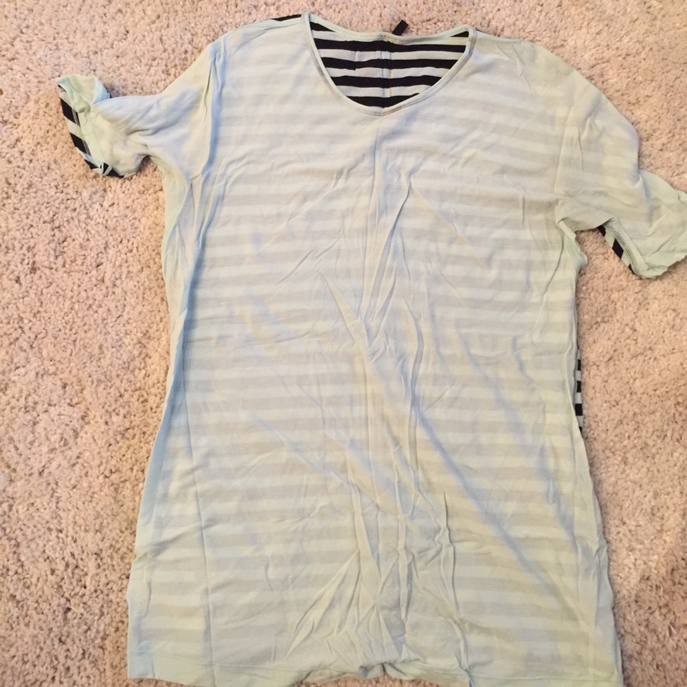 Lululemon mint green tee