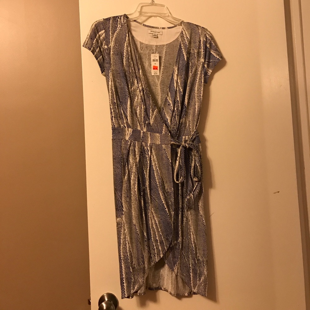 Banana Republic black and white dress