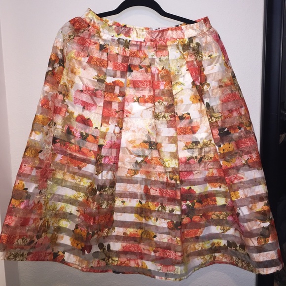 Two Piece Set - Picture 4 of 6