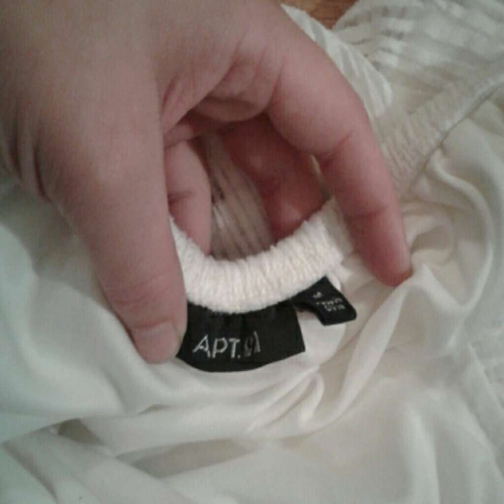 Dress - Picture 3 of 3