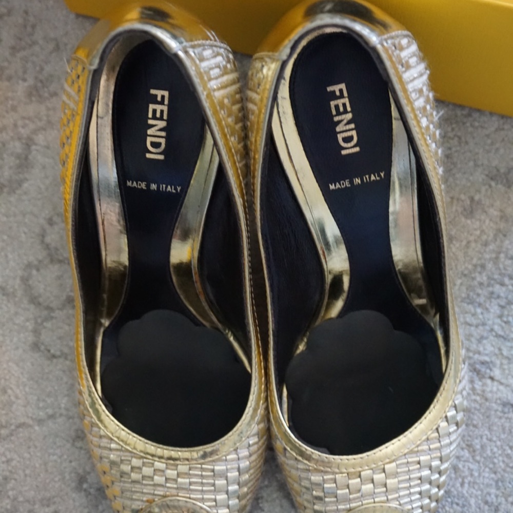 Fendi gold heels size 38