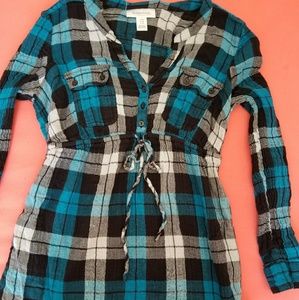 Maternity long sleeve plaid shirt