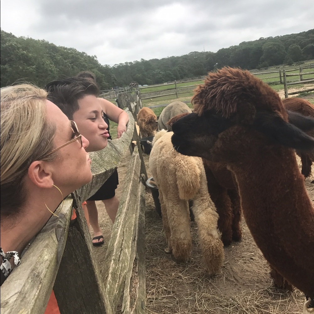 Meet your Posher, Laura