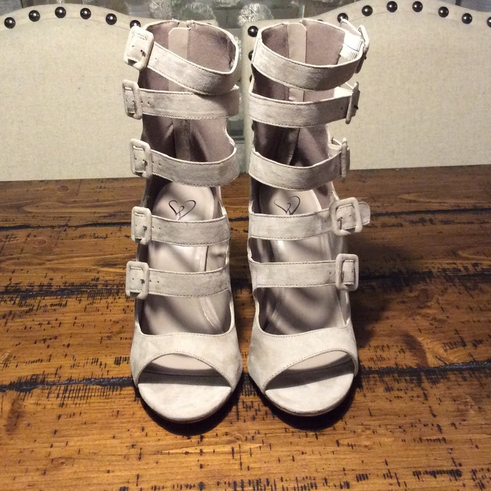 🗣SOLD!! NWT!! 'Windsor' Strappy Taupe Booties!💋💕