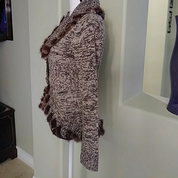 Identity Club Sweater - Picture 2 of 8