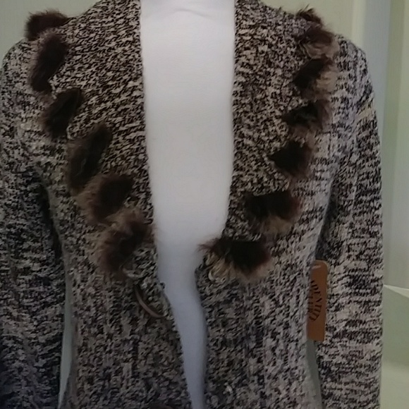 Identity Club Sweater - Picture 5 of 8