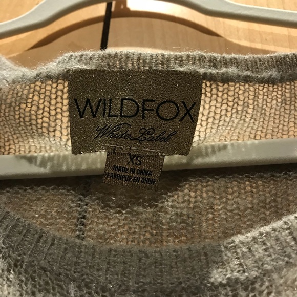 Wild fox Sweater - Picture 2 of 3