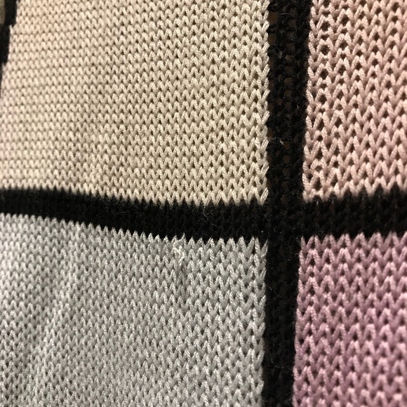 Wild fox Sweater - Picture 3 of 3