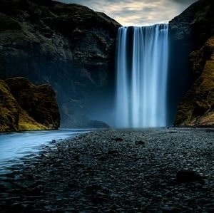 Meet your Posher, Edith