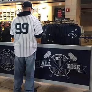 Meet your Posher, Gerard