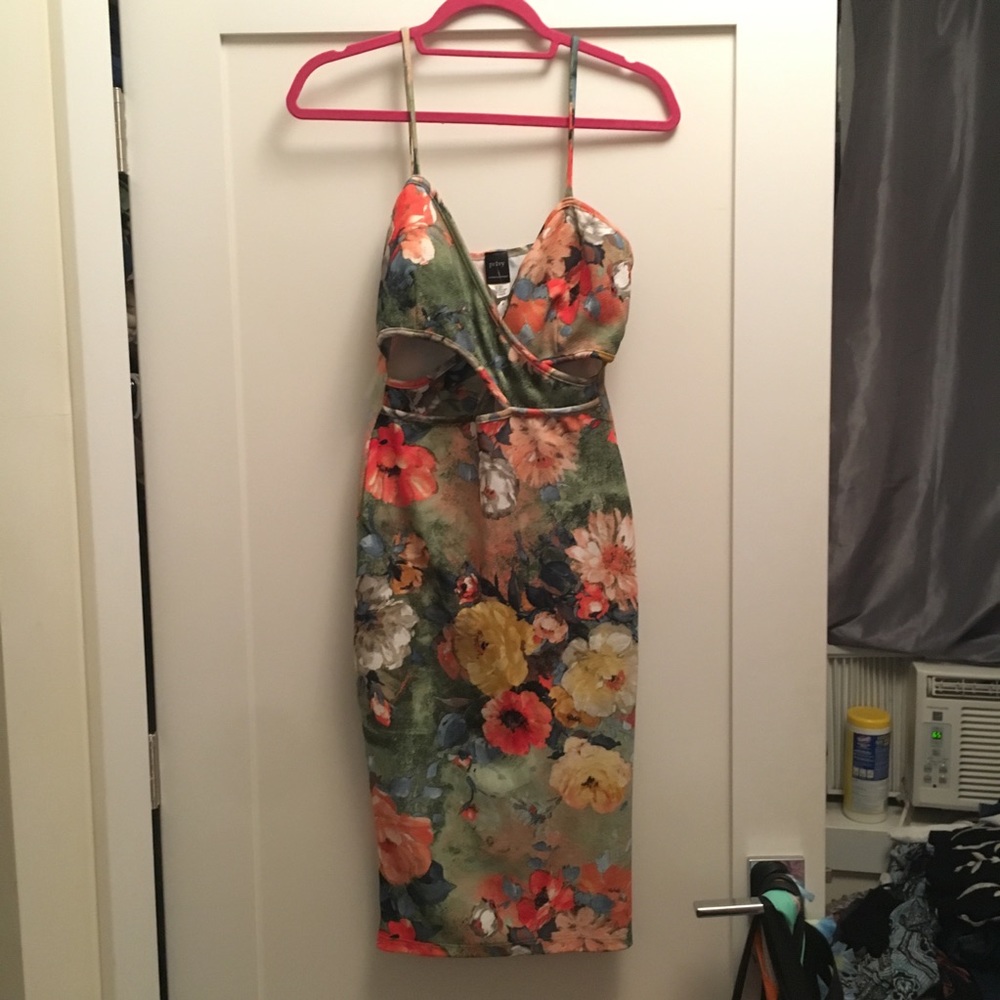 Privy Floral Midi Dress