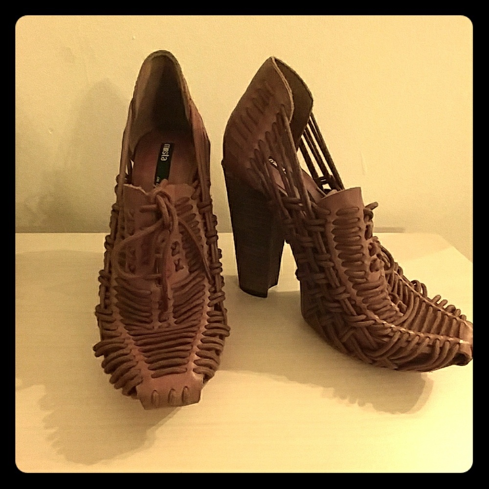 Heels leather