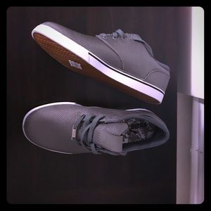 Brand NEW pair of Puma shoes