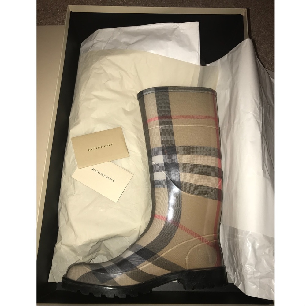 Burberry Rain Boots 100% Authentic