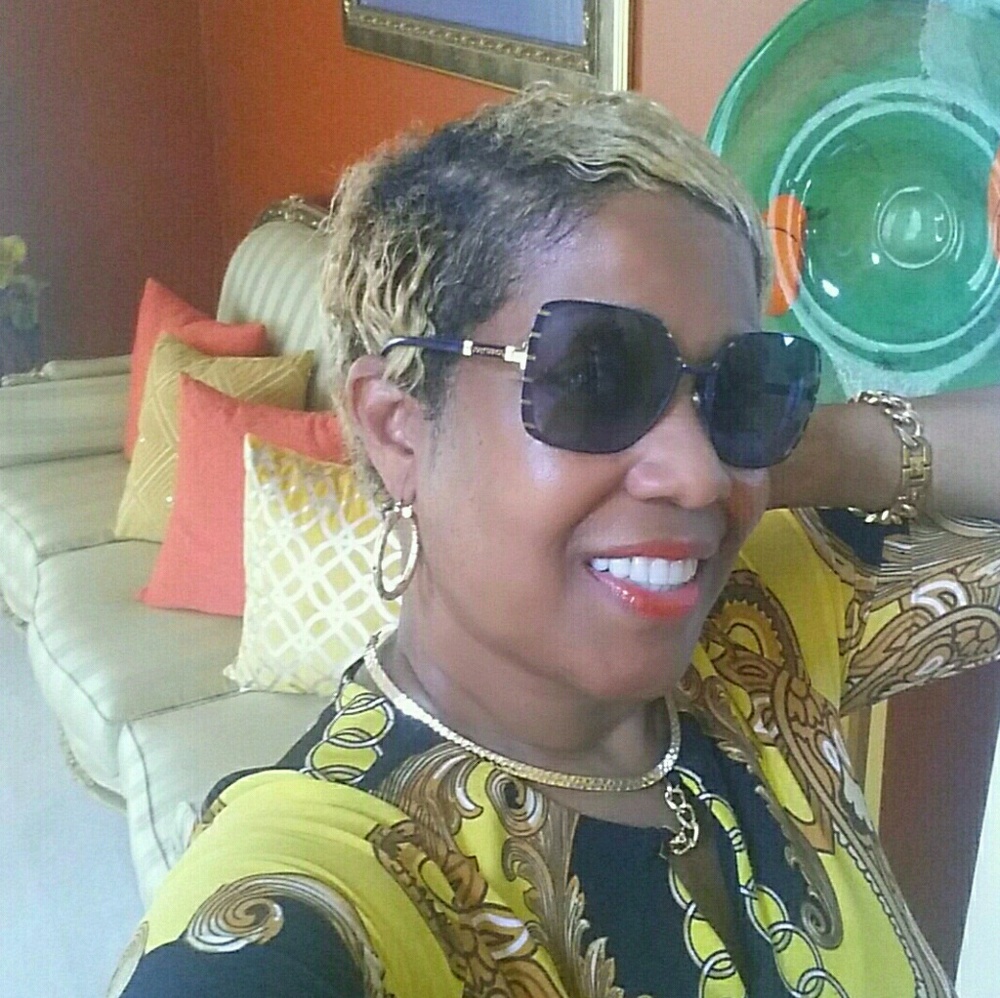 Meet your Posher, Hazel-ann