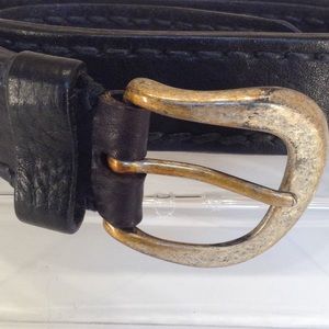 Black leather belt. Price go ⬇️