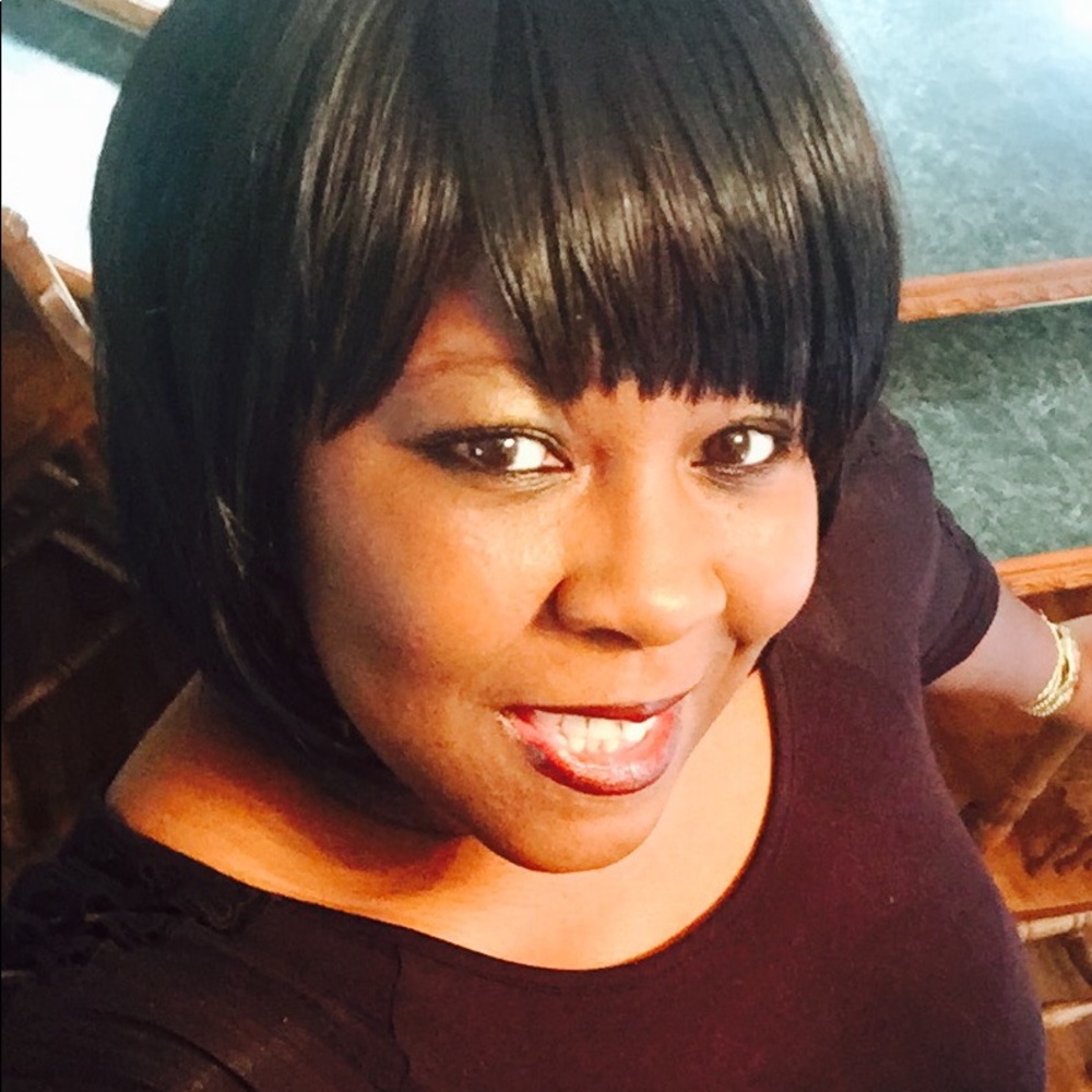 Meet your Posher, Tonya