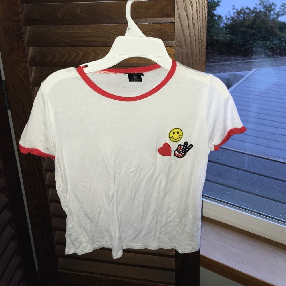 RUE 21 PATCHES TEE
