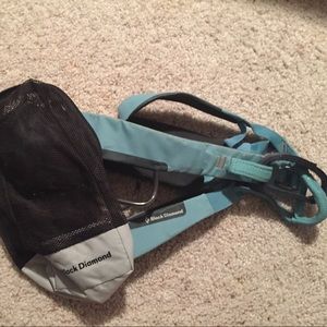 Black Diamond Aura rock climbing harness