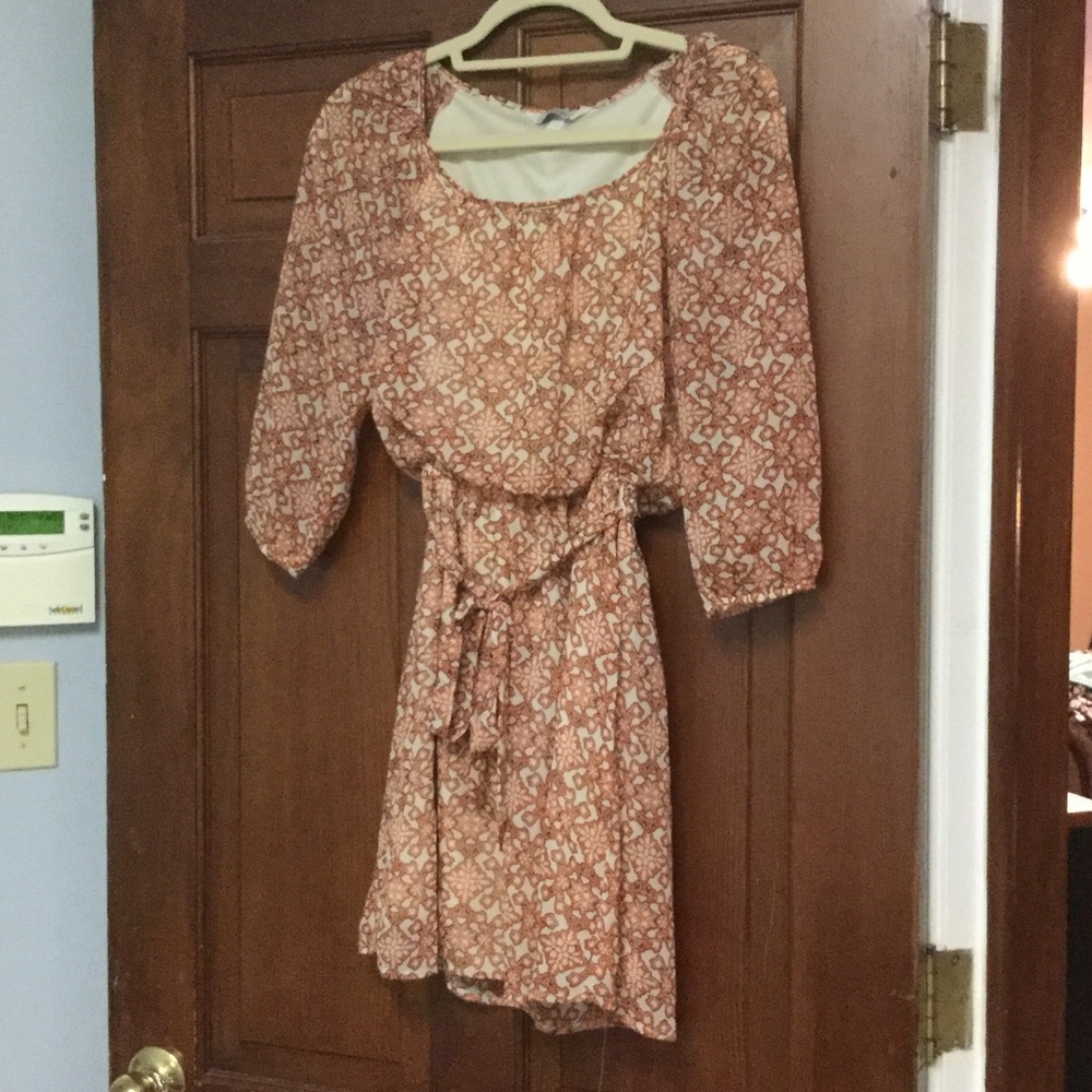 Dress - Picture 2 of 4