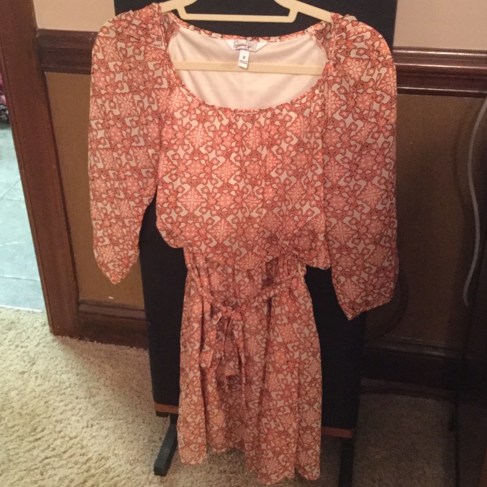 Dress - Picture 4 of 4